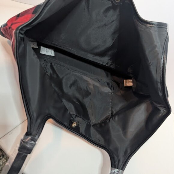 NWT Never Used Victoria’s Secret Plaid Tote Bag & Cozy Blanket Set - Picture 4 of 9